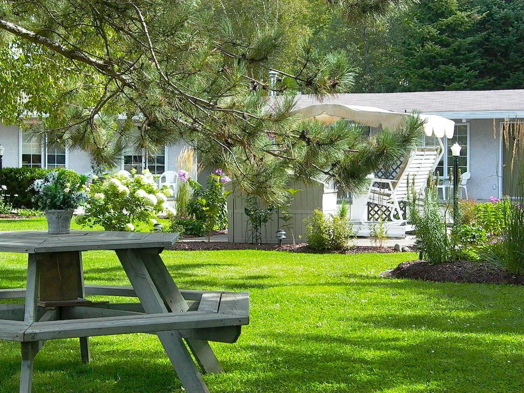 Motel La Cheminee Saint-Jerome Buitenkant foto
